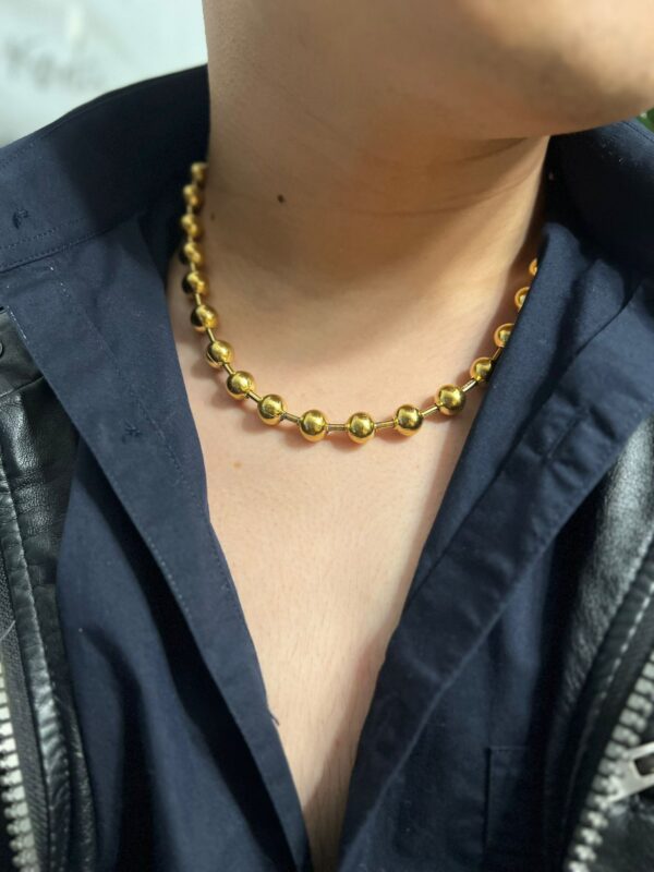 Golden ball necklace