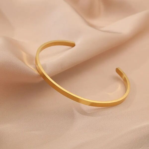 Simple Style gold Bangle